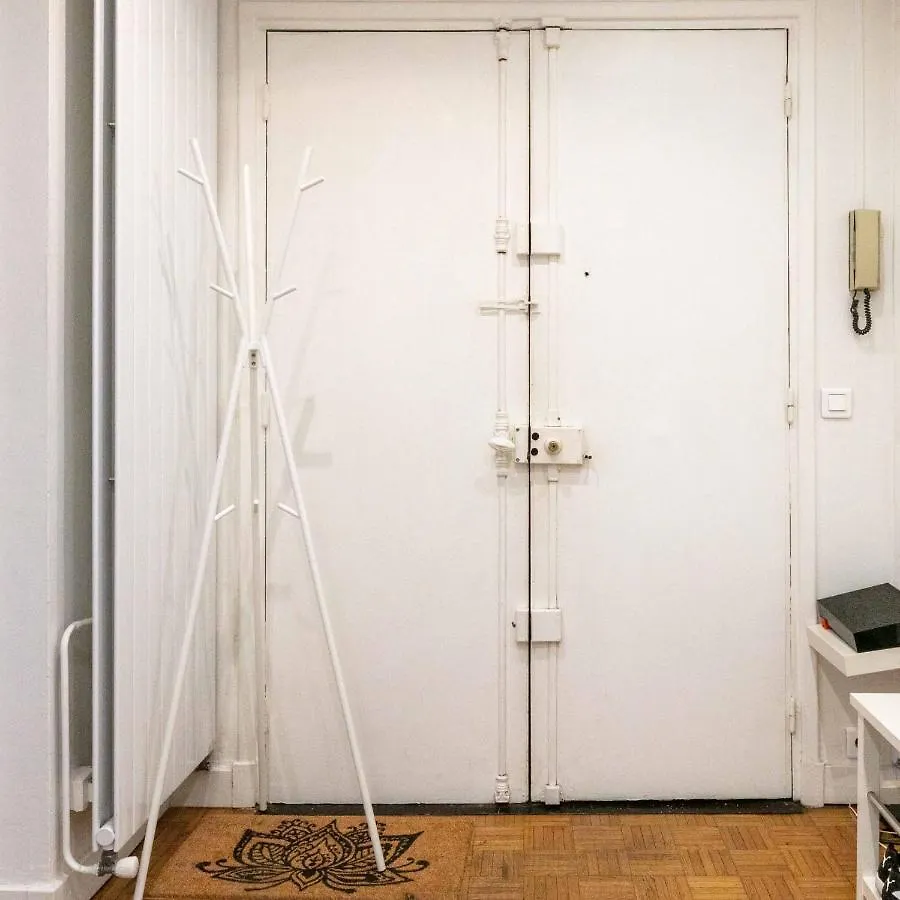 - Spacious 3 Flat For Families - 3 Minutes From Metro Station *
