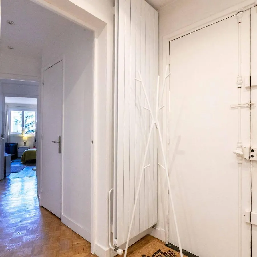 Ξενοδοχείο με διαμερίσματα - Spacious 3 Flat For Families - 3 Minutes From Metro Station