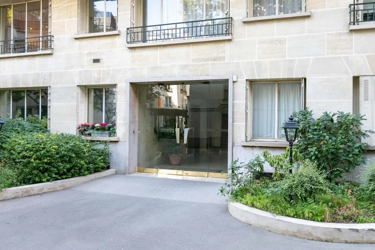 Ξενοδοχείο με διαμερίσματα - Spacious 3 Flat For Families - 3 Minutes From Metro Station *